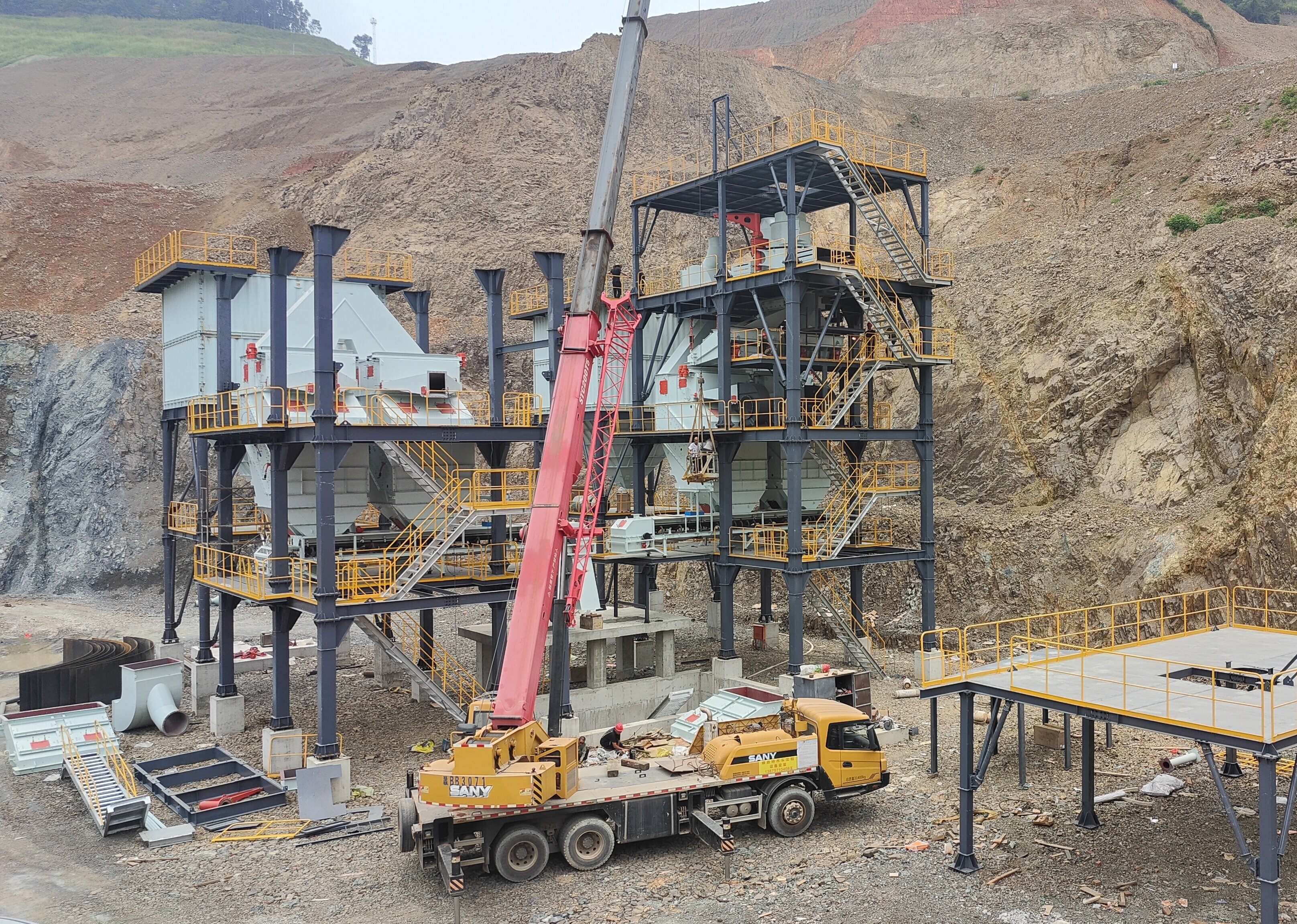 干法制砂樓：負(fù)壓生產(chǎn)引領(lǐng)環(huán)保制砂新時(shí)代