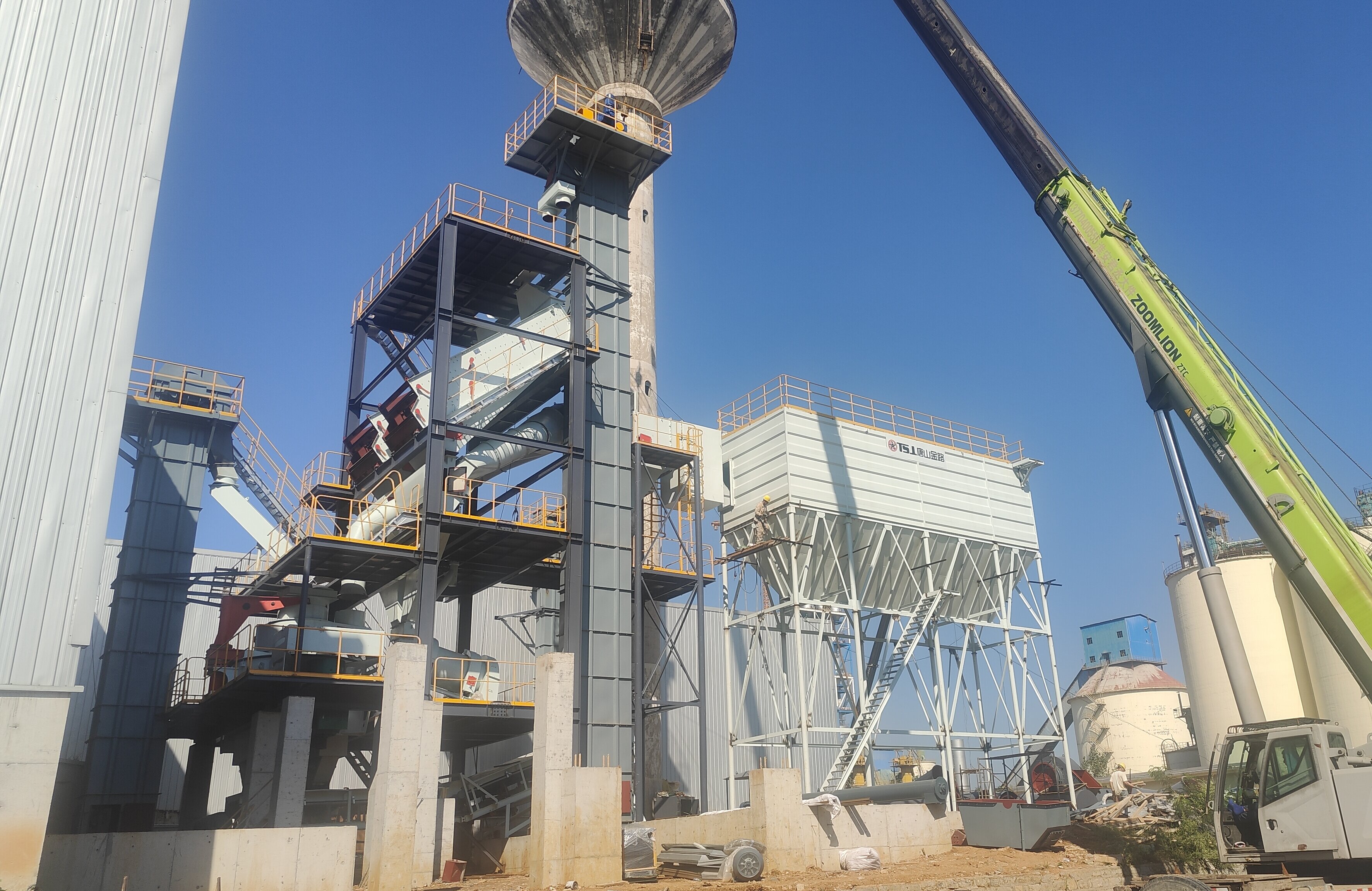 建筑垃圾堆成山？制砂樓一鍵 “點(diǎn)石成金”！